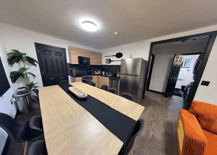 Holiday home Wellness And Retreat Sleeps 19 *