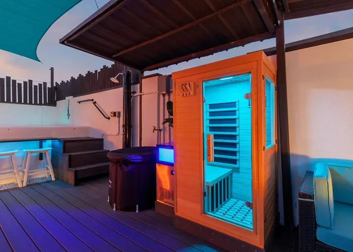 Wellness And Retreat Sleeps 19 *