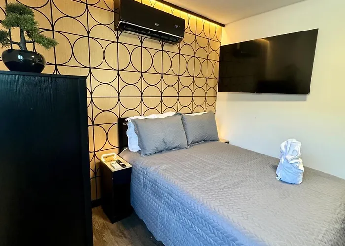 Holiday home Wellness And Retreat Sleeps 19 *